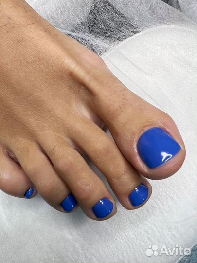 Услуги маникюра и педикюра