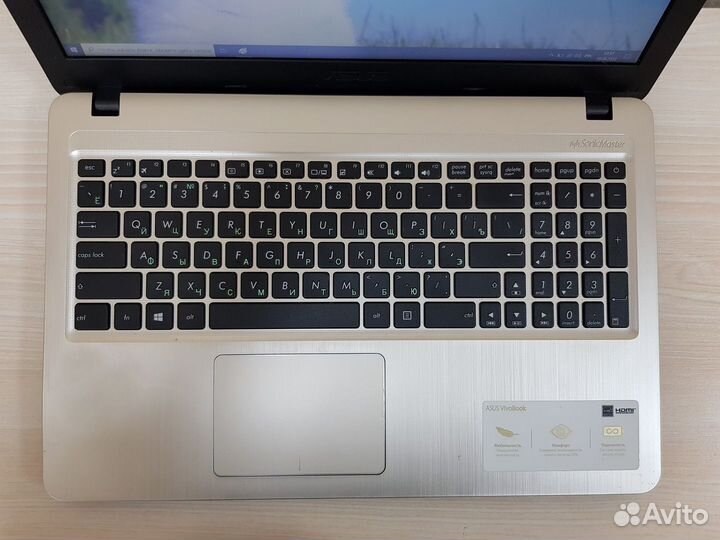 Ноутбук Asus на Core i3 7020U с MX110 2Gb