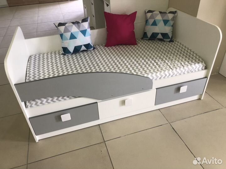 Кровать Умка (серебро + белый)