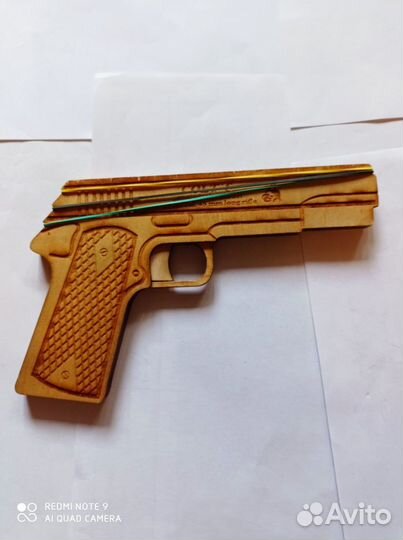 Деревянный пистолет стрелюющий резинками набор