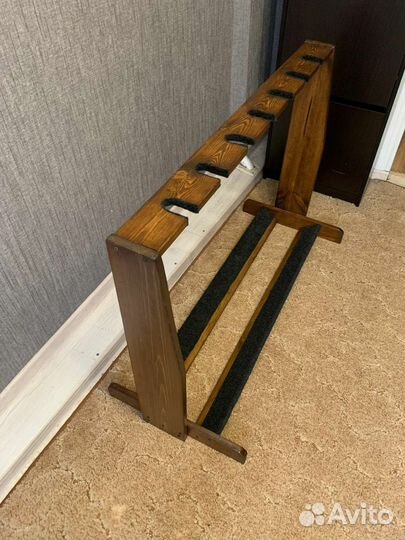 Стойка на 7 гитар