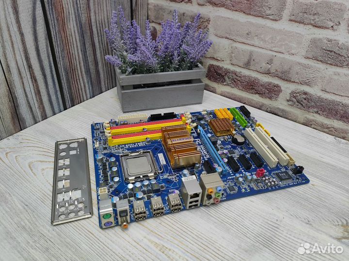 Мат. плата gigabyte GA-EP43-DS3L \ E7500