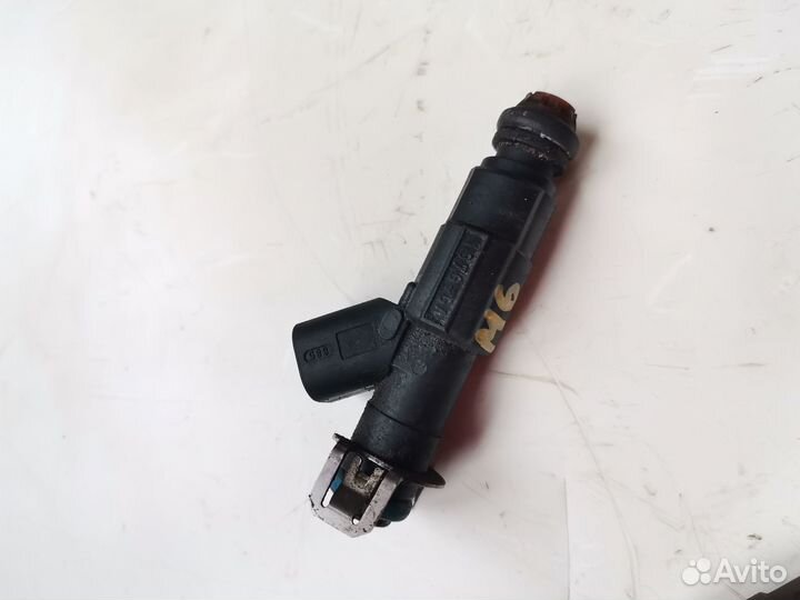 Форсунка топливная Mazda 3 BK 6 GG Ford Focus