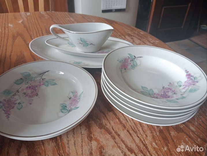 Сервиз столовый сирень. Дулево