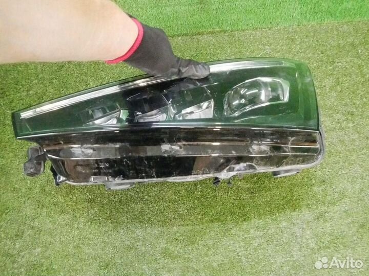 Фара левая Skoda Rapid