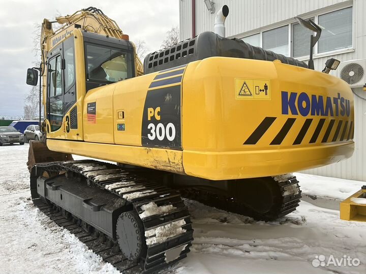 Гусеничный экскаватор Komatsu PC300-8M0, 2018