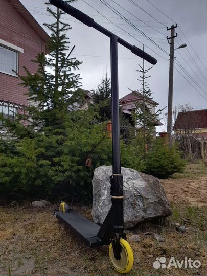 Трюковой Самокат Urban Artt Bone