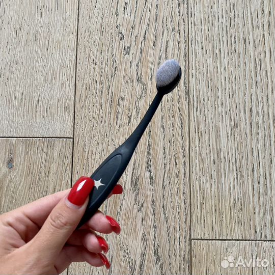 Кисть для макияжа Лэтуаль