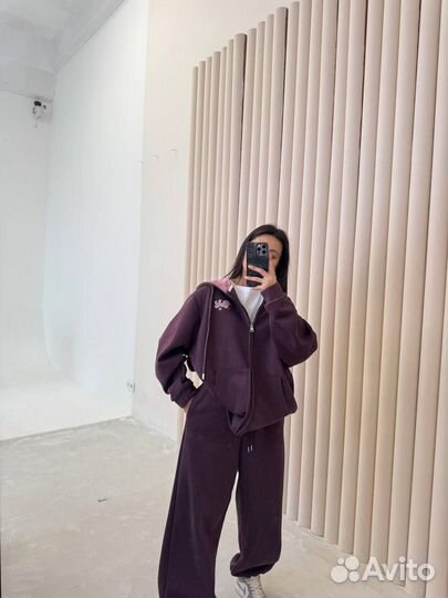 Спортивный костюм женский