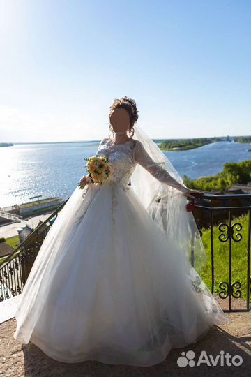 Свадебное платье-лебедь