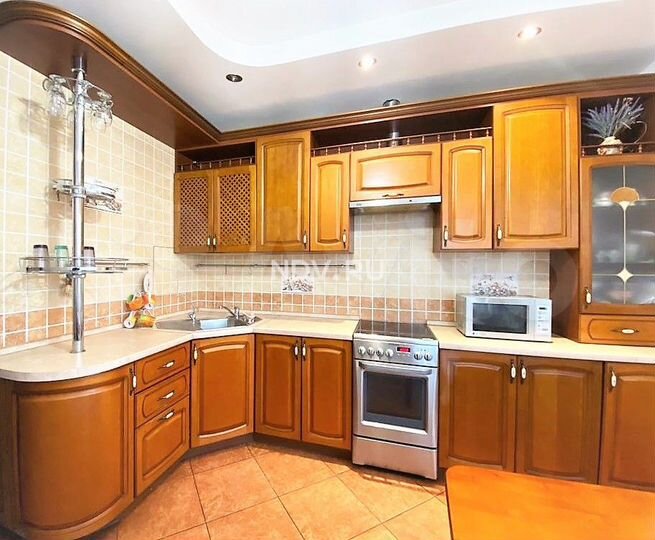 3-к. квартира, 90 м², 9/15 эт.