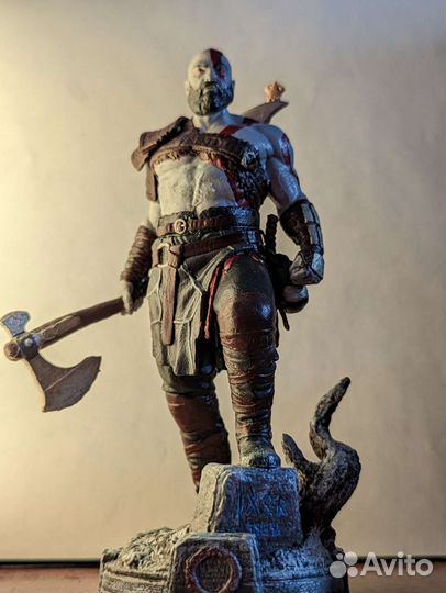 Фигурка Кратоса из игры God of War / Kratos