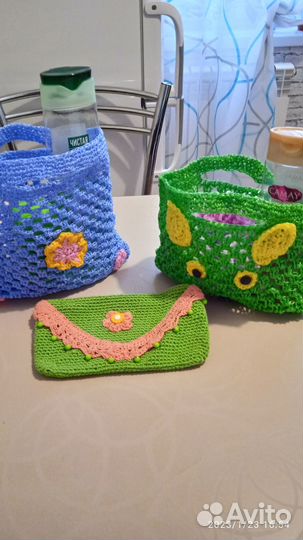 Мочалки и вязаные из шерсти носочки ручной работы