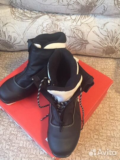 Лыжные ботинки Rossignol