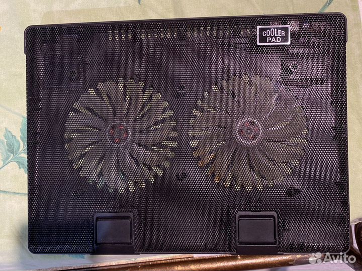 Подставка с охлаждением для ноутбука