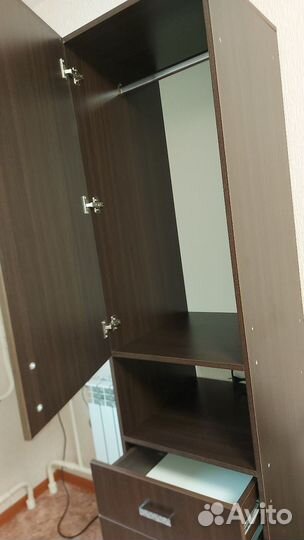 Шкаф