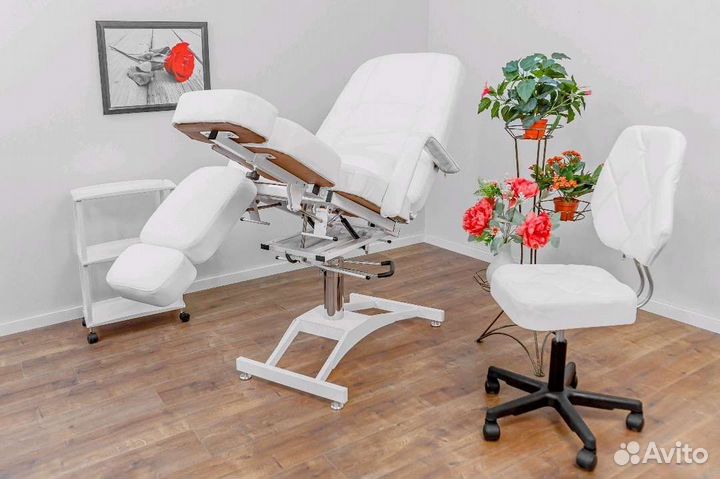 Косметологическая кушетка педикюрное кресло