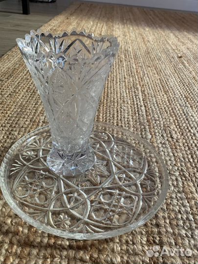 Ваза и поднос