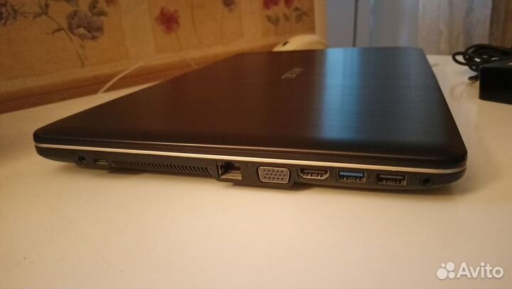 Ноутбук asus X540SC