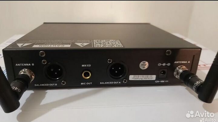 Вокальная радиосистема с 2-мя радиомикрофонами