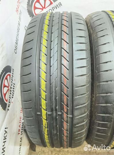 Goodyear EfficientGrip 235/45 R19 95V