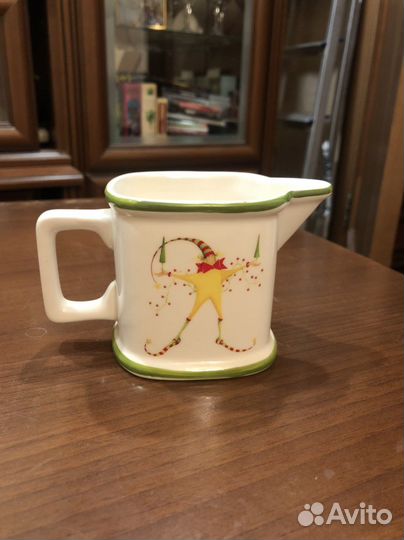 Кувшин молочник рождественский