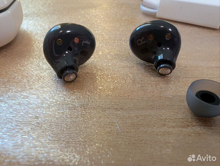 Samsung buds 2