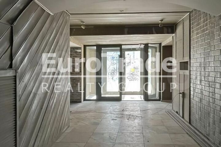 Сдам торговое помещение, 313 м²