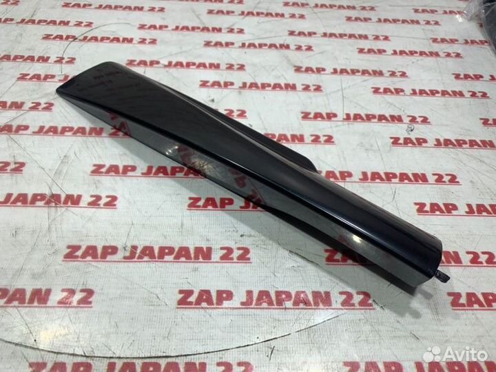 Крышка рейлинга передняя правая Toyota Rav4 ACA31