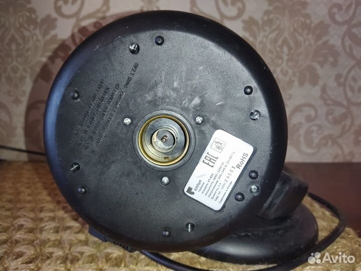 Электрочайник неисправный Kitfort KT-655