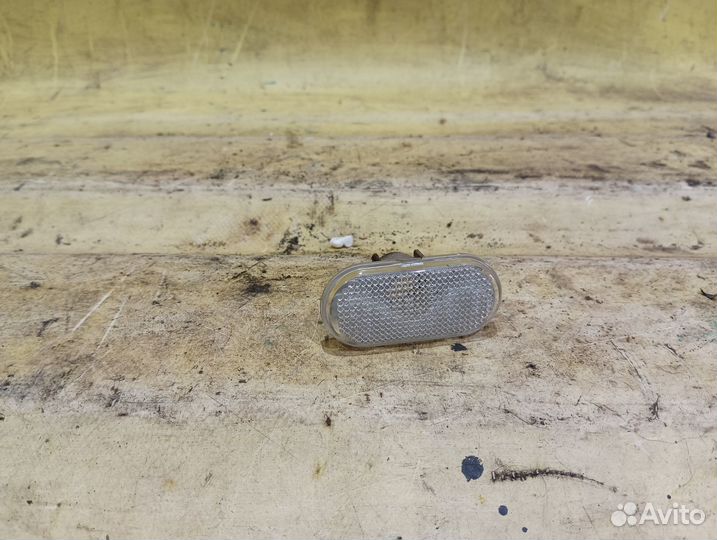 Повторитель на крыло renault logan 2005-2014 Рено