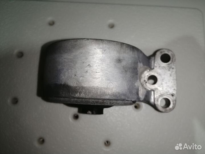 Подушка двигателя mitsubishi carisma