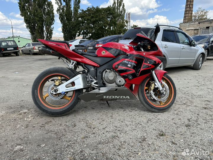 Мотоцикл honda cbr 600rr
