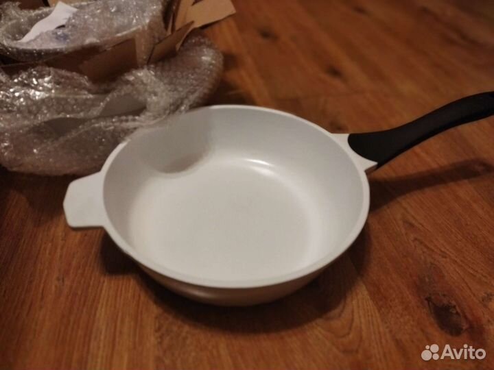 Набор посуды с керамическим покрытием