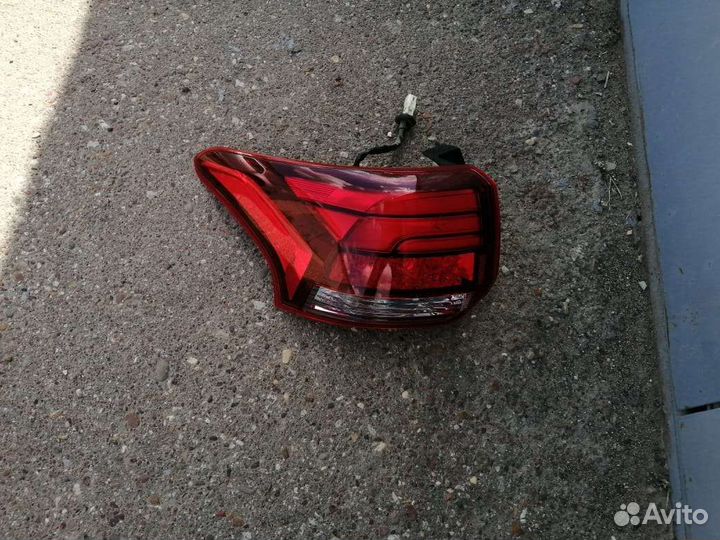 Задняя фара Mitsubishi Outlander 3