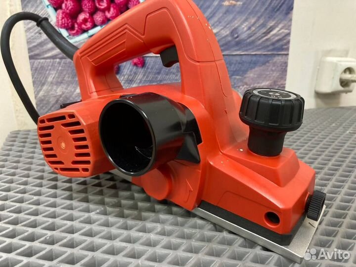 Рубанок сетевой Makita M1902, 500 Вт, 82 мм (20)