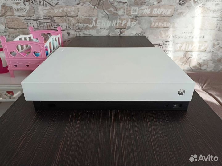 Xbox One X 1 tb
