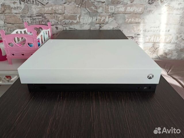 Xbox One X 1 tb