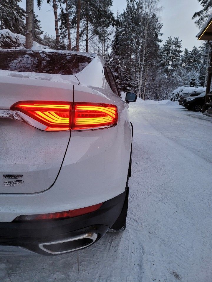Geely Tugella: фото владельца