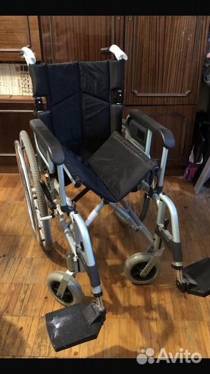 Инвалидное кресло складное