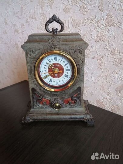 Часы настольные Янтарь, СССР