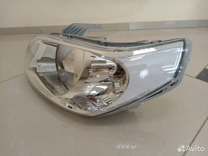Фара левая Chevrolet Aveo T255 2005-2011