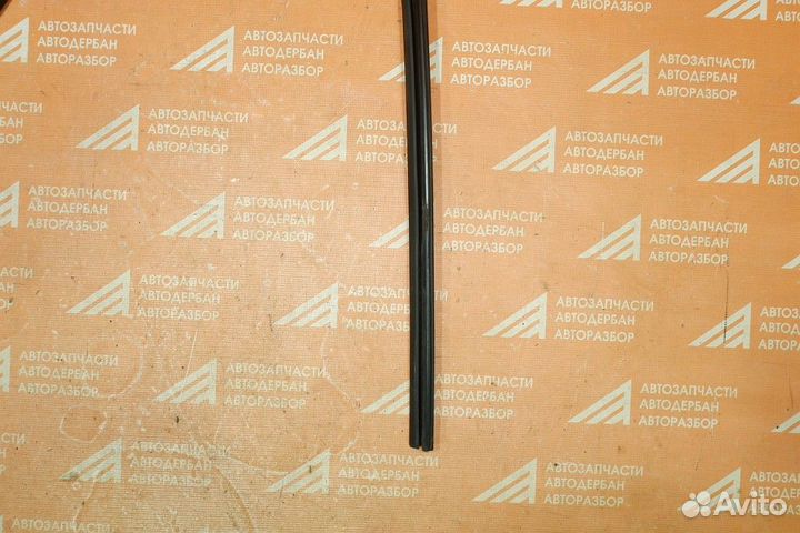 Уплотнитель стекла заднего правого Kia Ceed CD