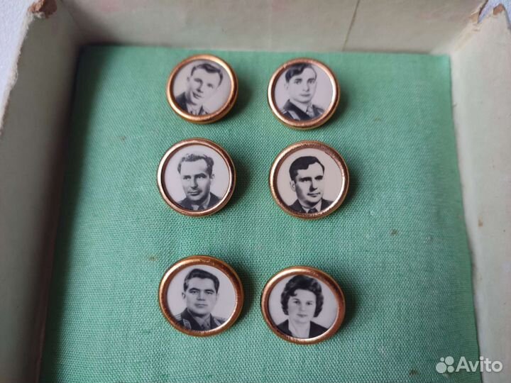 Значки с космонавтами СССР