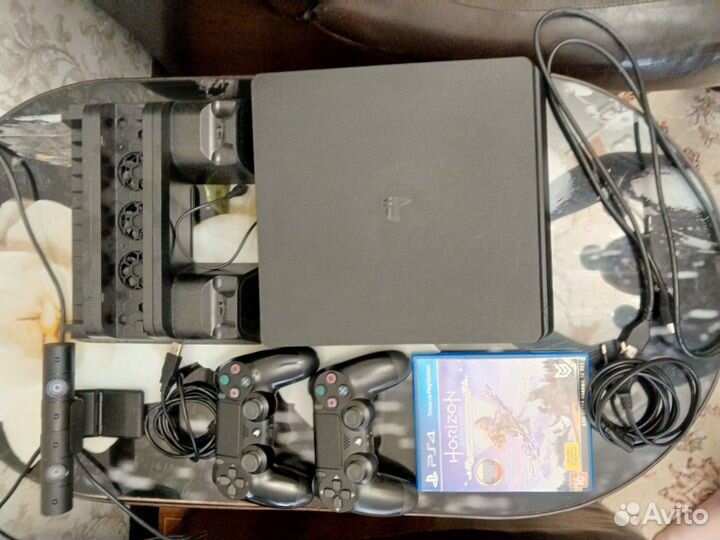Игровая приставка ps4