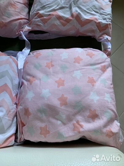 Бортики в кроватку и подушки