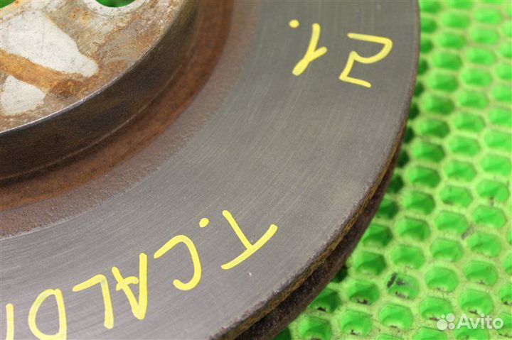 Тормозной диск передний Toyota Caldina ST215