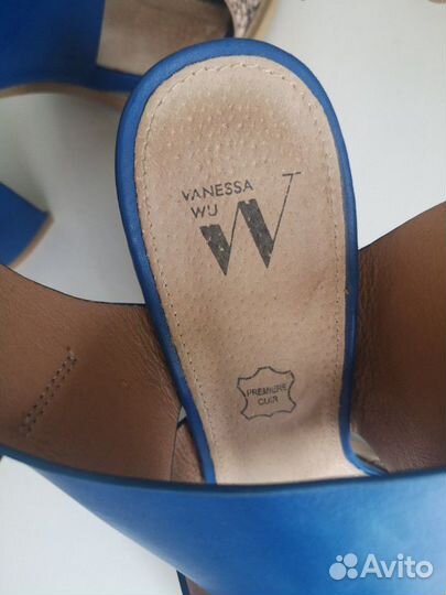 Босоножки Vanessa Wu