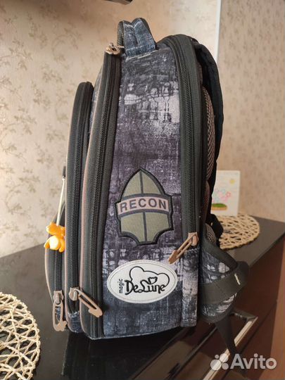 Продаю школьный рюкзак,в хорошем состоянии