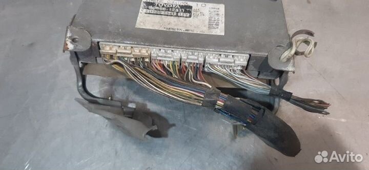 Блок управления двс Toyota Corolla NZE121 1NZ-FE